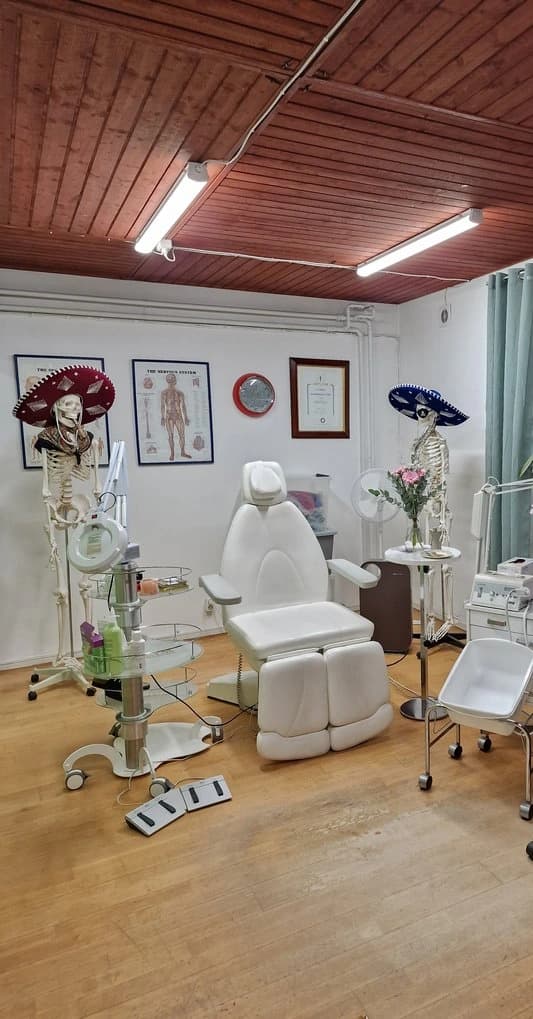 Behandlingssalen med bekväm behandlingsstol